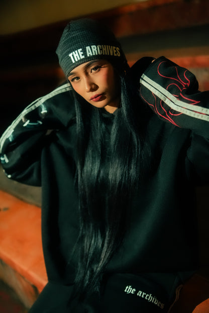 SNKE Hoodie in Sleek black